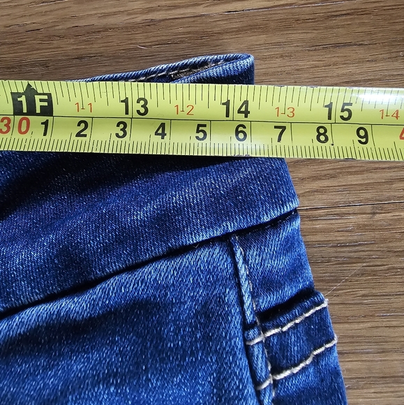 YMI Curvy Fit High Rise Stretch Jeans Womens Size 28" Waist X 28-1/2" Inseam - Picture 9 of 15